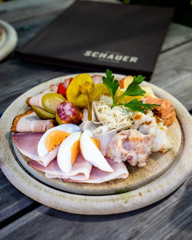 Brettljausn - Buschenschank Schauer