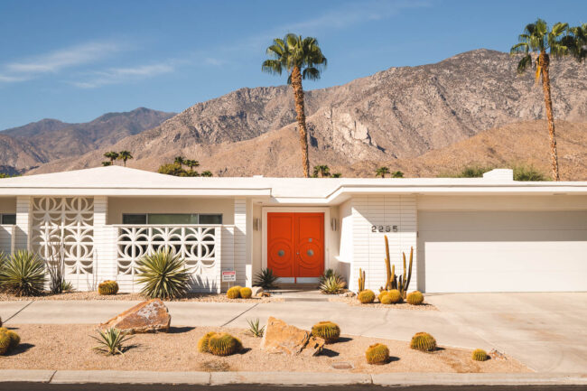 Palm Springs - Door Tour